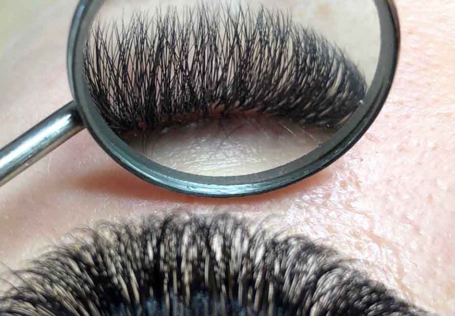 What are Mink Eyelash Extensions? - Fluffy Lashes